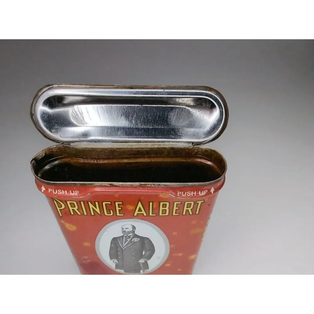 VINTAGE Prince Albert CRIMP CUT Long Burning Tobacco 1.5 Oz Tin Can  Empty‎